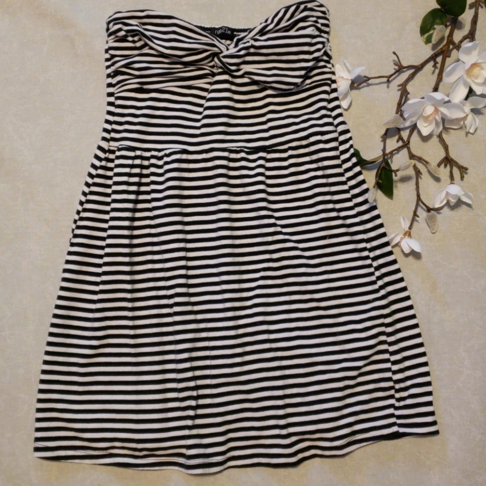 Striped strapless dress